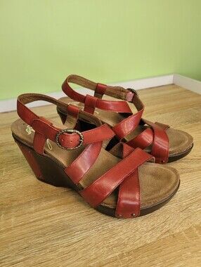 Dansko Wedge Sandals 38 Ankle Buckle Strap Red Heel